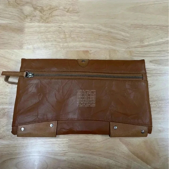 Matt &  Nat Clutch - Picture 2 of 5